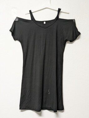 Women's Black Cold Shoulder V-Neck Short Sleeves Shirt Top - Medium